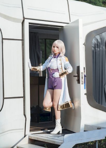 国产粉嫩极品美女_4K高清视频播放