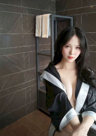 欧美太太内衣模特图片_剧情片免费播放