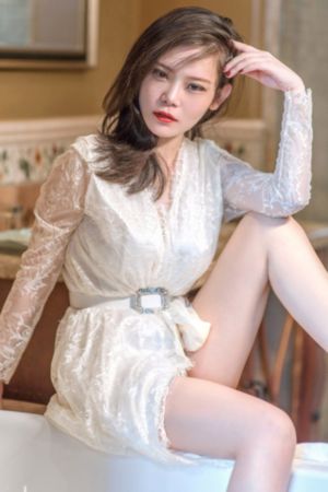 老师脱让学生摸欧美_完整无删减版
