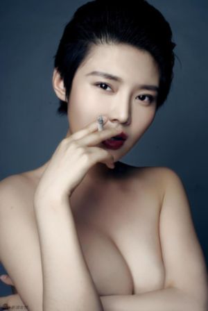 亚洲色老汉乥v_720高清完整版播放