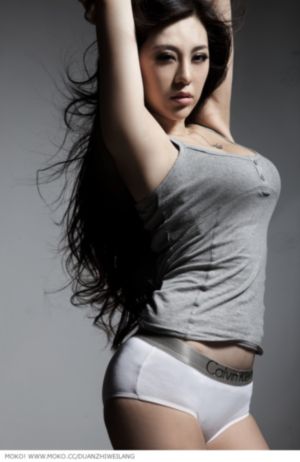 欧美女性高级感美图_BD韩语高清在线