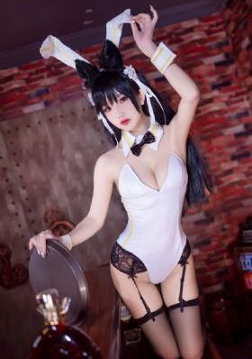 欧美泳池party_4K免费观看